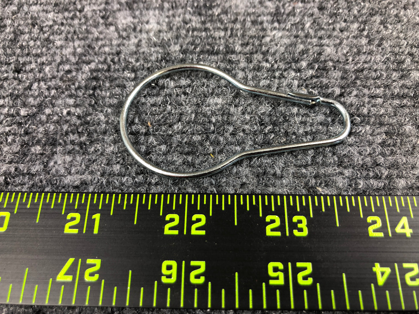 5900 Petwerks Wire style toy hanger